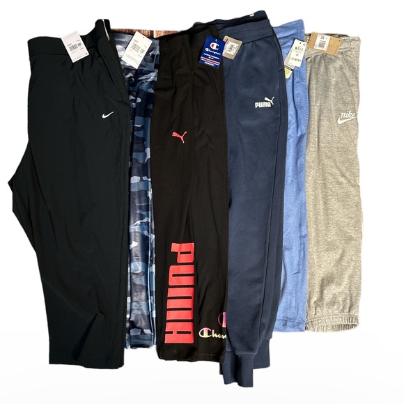 25 pieces total 12 NIKE $1000+ MSRP active clothing bundle - Picture 7 of 7
